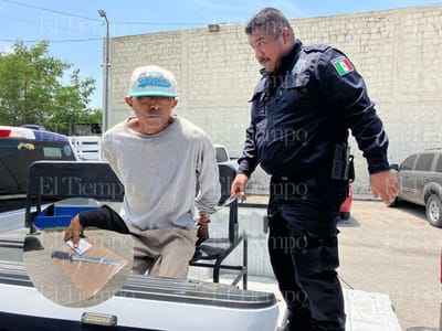 Policía asegura a sujeto que apedreo patrulla y portaba un arma prohibida en Monclova
