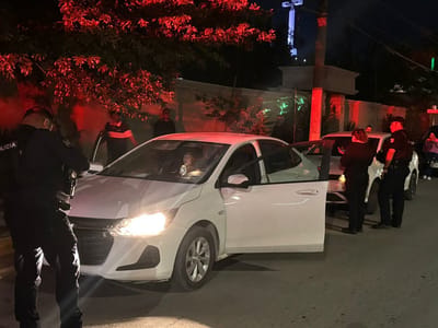 Cruce conflictivo en el Boulevard Madero termina en fuerte choque y disputa entre involucrados