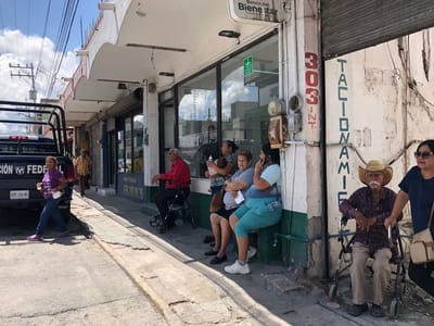 Abuelitos ignoran formas de  cobrar pensión más seguras      