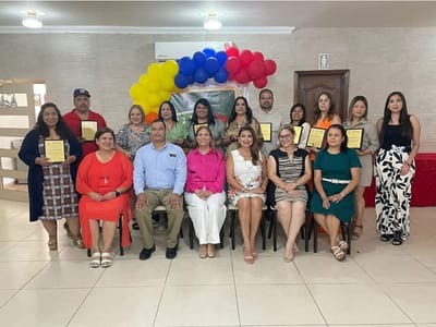 Emotivo homenaje en Sabinas reconoce a maestras de preescolar por su entrega y años de servicio