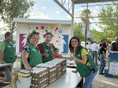 Claudia Garza encabeza Mercadito Mejora en colonia Guadalupe con productos accesibles y servicios sociales