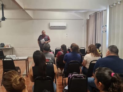 Imparten plática sobre omisión de cuidados a padres de familia en secundaria de Piedras Negras