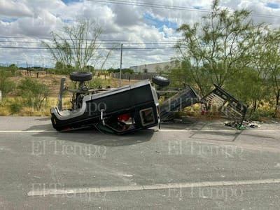 Tres albañiles terminaron lesionados tras volcadura en Monclova