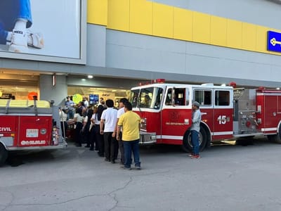 Alarma falsa moviliza a Bomberos y PC en tienda Coppel del centro