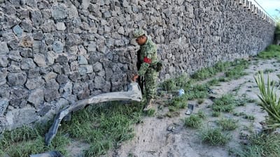 Se impacta contra la barda del Batallón 105 Batallón de Infantería