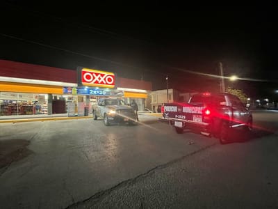 Capturan a cuatro presuntos responsables de robo con violencia en Oxxo Los Laureles