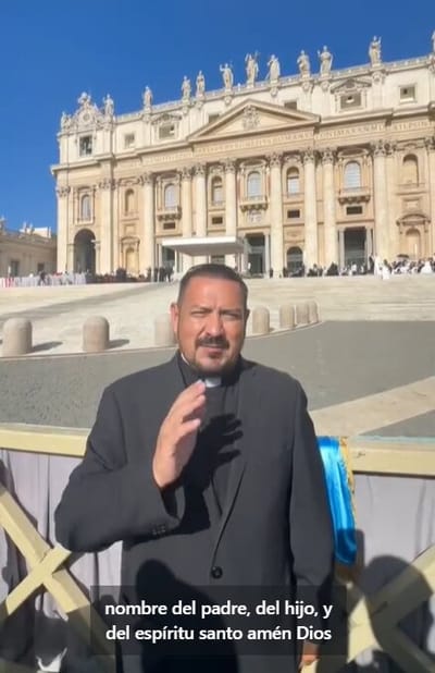 Desde el Vaticano, sacerdote envía bendición a fieles de San Antonio de Padua en Monclova