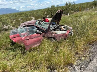 Volcadura en la 57 deja tres heridos graves en Monclova