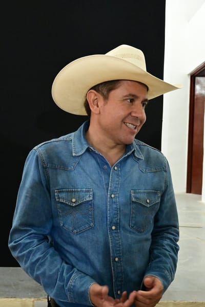 Alcalde de San Buenaventura se despide; agradece respaldo ciudadano