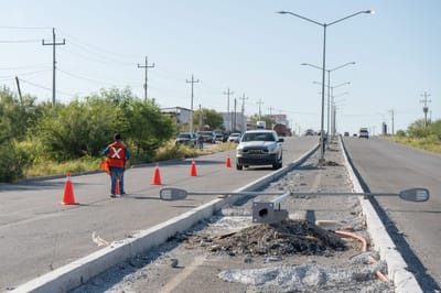 Obras de alumbrado y agua en colonia Las Praderas continúan en ejecución
