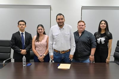 Carlos Villarreal impulsa talento con Premio Municipal de la Juventud 2025
