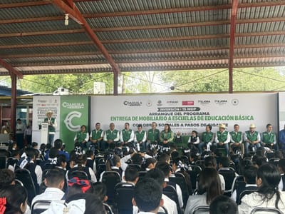 Programa “Mejora Tu Escuela” entrega mobiliario a escuelas de Piedras Negras
