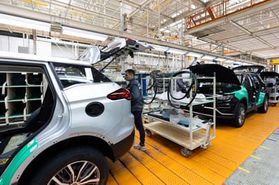 Exportaciones automotrices caen por sexta ocasión en 2025