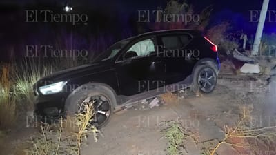 Conductor distraído provoca aparatoso percance en Monclova