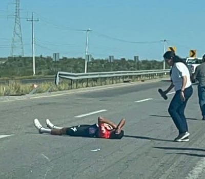 Tráiler embiste a ciclistas durante competencia en la carretera 57