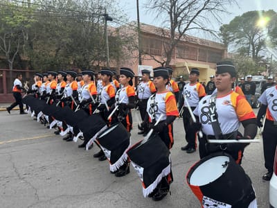 Secundaria Venustiano Carranza celebra histórico desfile por su 85 aniversario