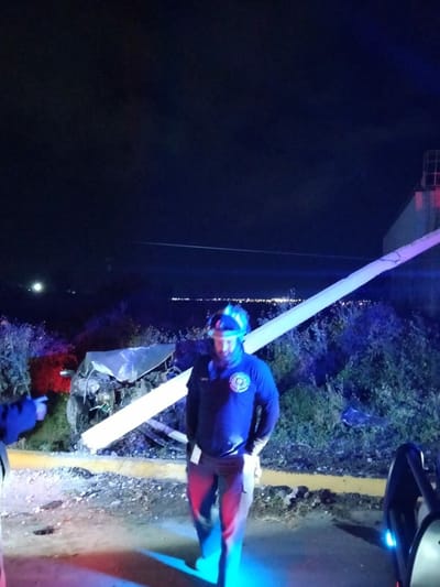 Jóvenes salen ilesos tras fuerte choque en el bulevar Treviño   