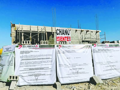 60 trabajadores de Sabinas afectados por clausura de obra en plaza comercial
