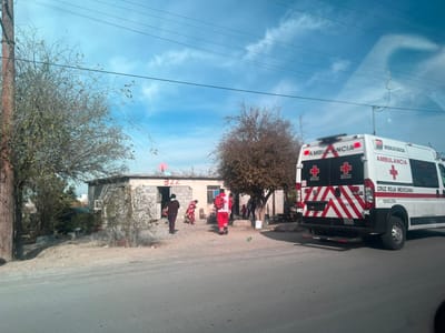 Adulto mayor sufre quemaduras tras quedarse dormido con una fogata en su vivienda