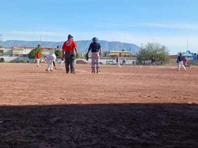 Lobos vence a Astros 8-3 en inicio de serie final Liga Recreativa Beisbol 60 y más