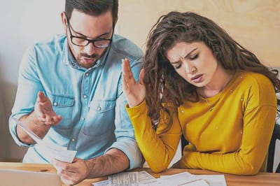 Infidelidad financiera: el dinero rompe el 'felices por siempre'