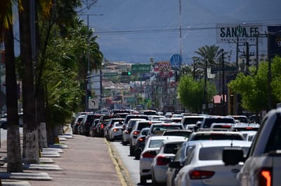 Calor y frío transforman el ritmo en una misma avenida