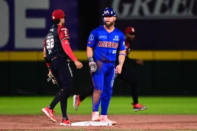 Acereros despluma a Tecos y asegura la serie