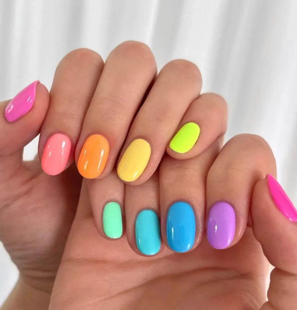 19 Diseños de uñas para llenar de color tus manos y tu vida