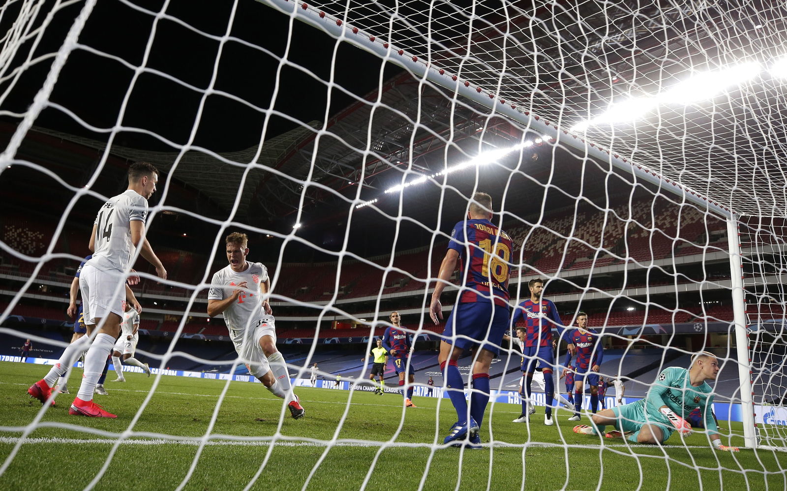 Bayern se colocó en las semifinales de la Champions League.