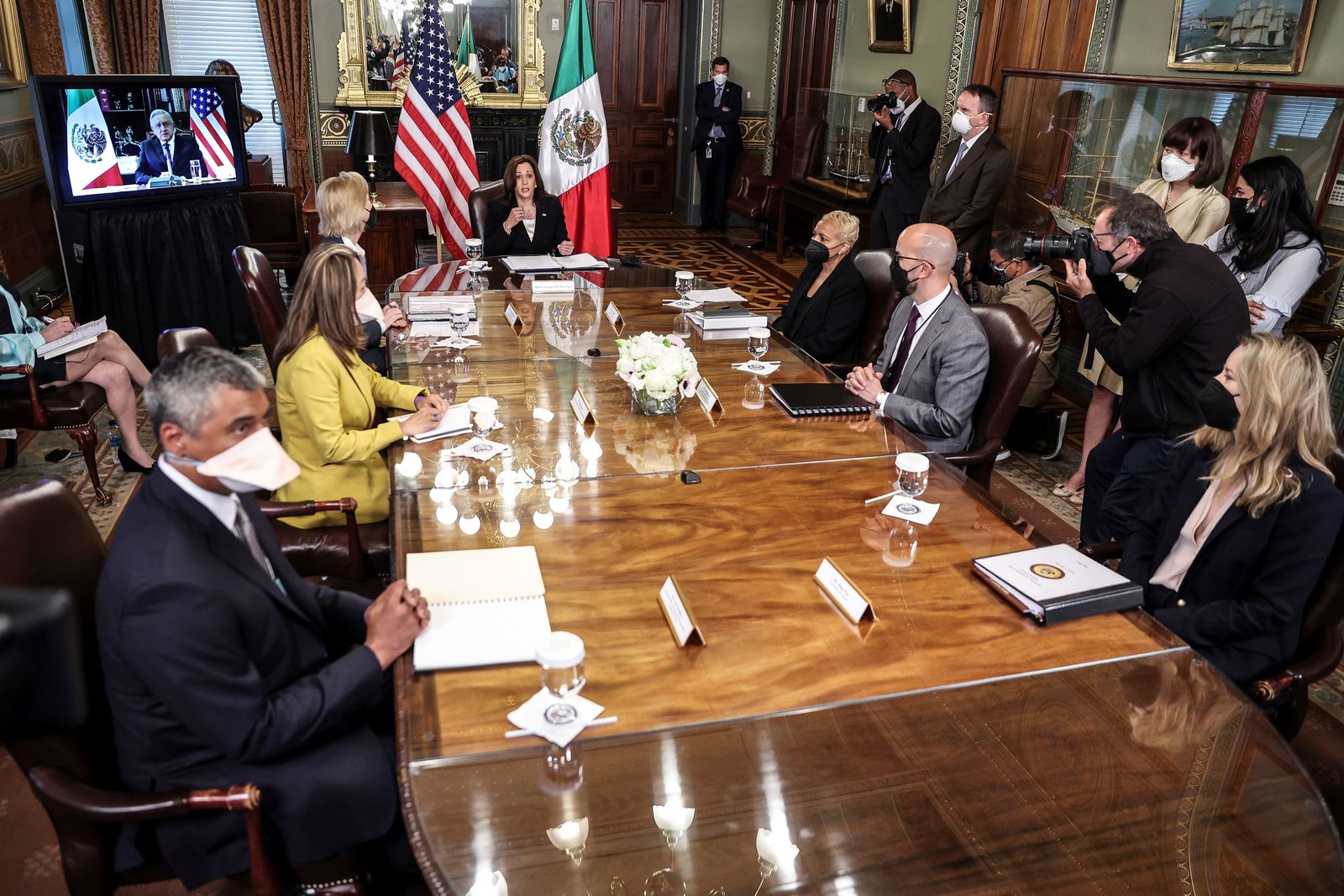 Reunión virtual de AMLO con Kamala Harris