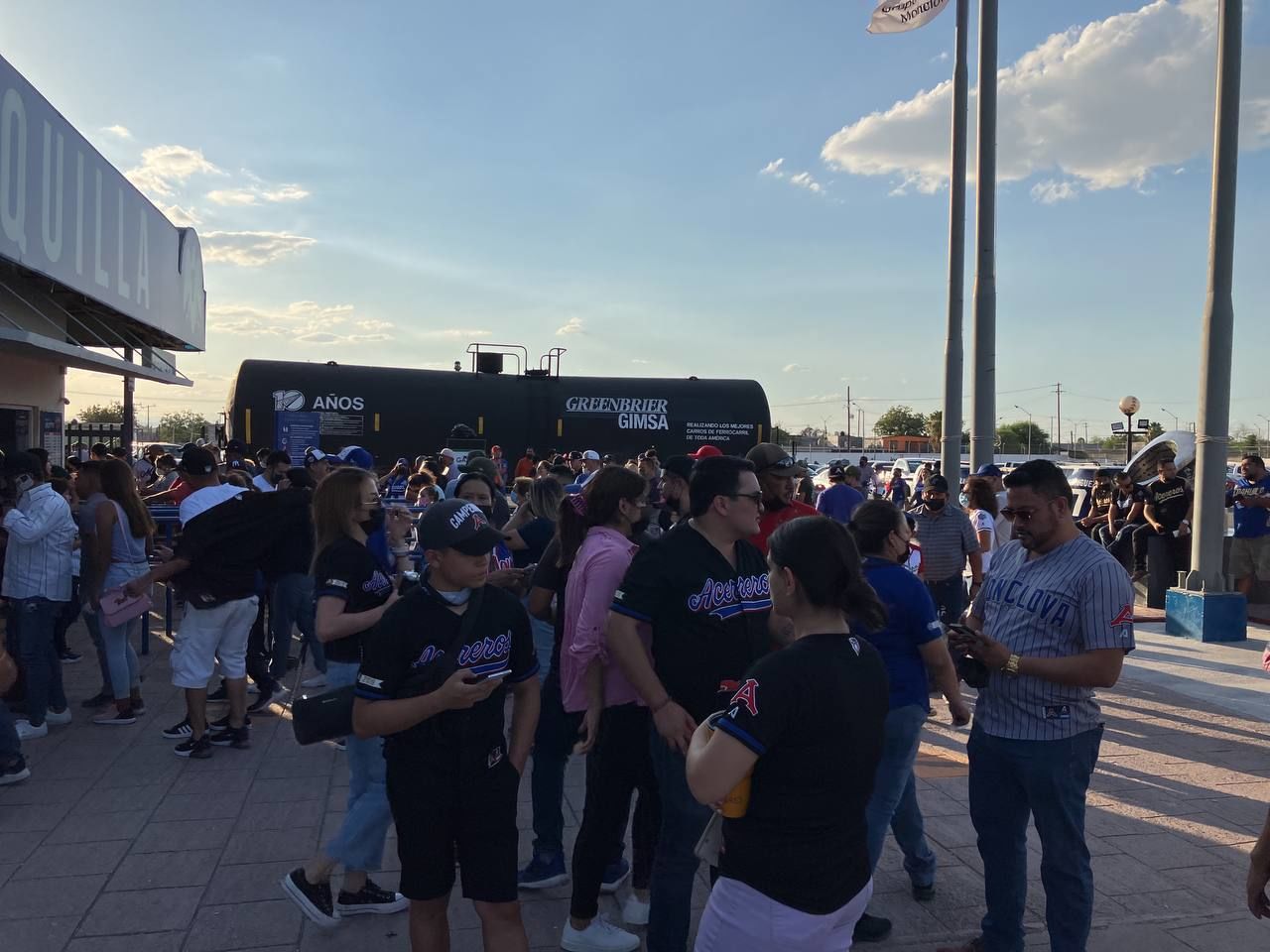 Juego 1 y 2 de Acereros de Monclova vs Sulatanes de Monterrey