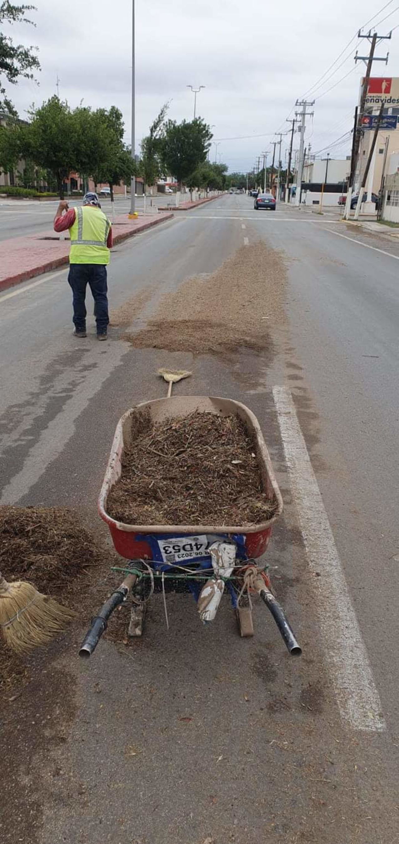 Autoridades continúan trabajo de limpieza ante inundaciones por tormenta ‘mañanera’