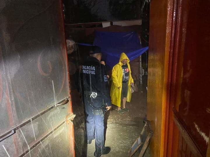 Autoridades continúan trabajo de limpieza ante inundaciones por tormenta ‘mañanera’