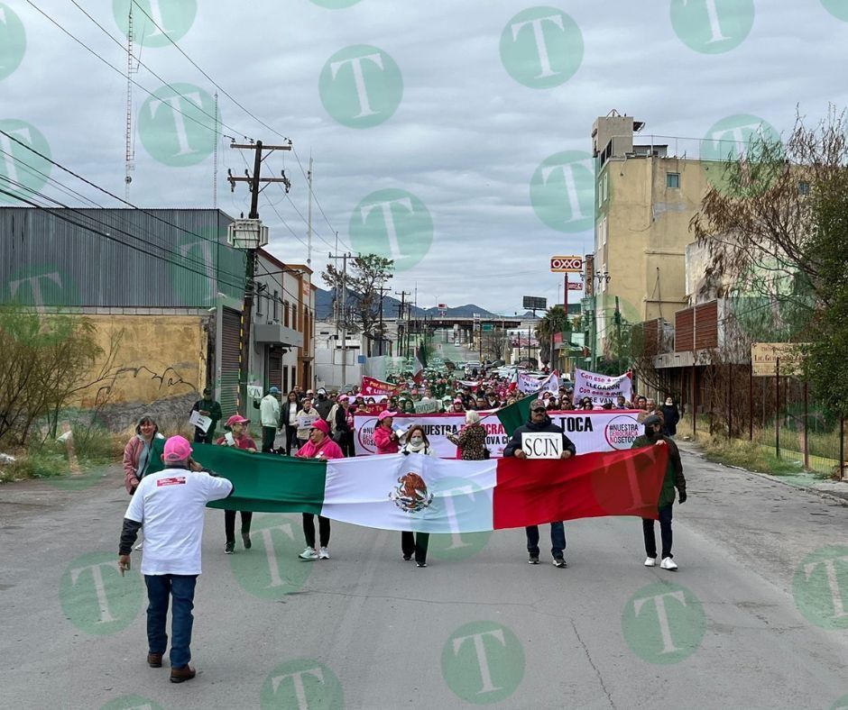 ➡⏳ Así se vivió la marcha “La Democracia No Se Toca” en  Monclova, Coahuila, este domingo 18 de febrero. #ElTiempoMonclova