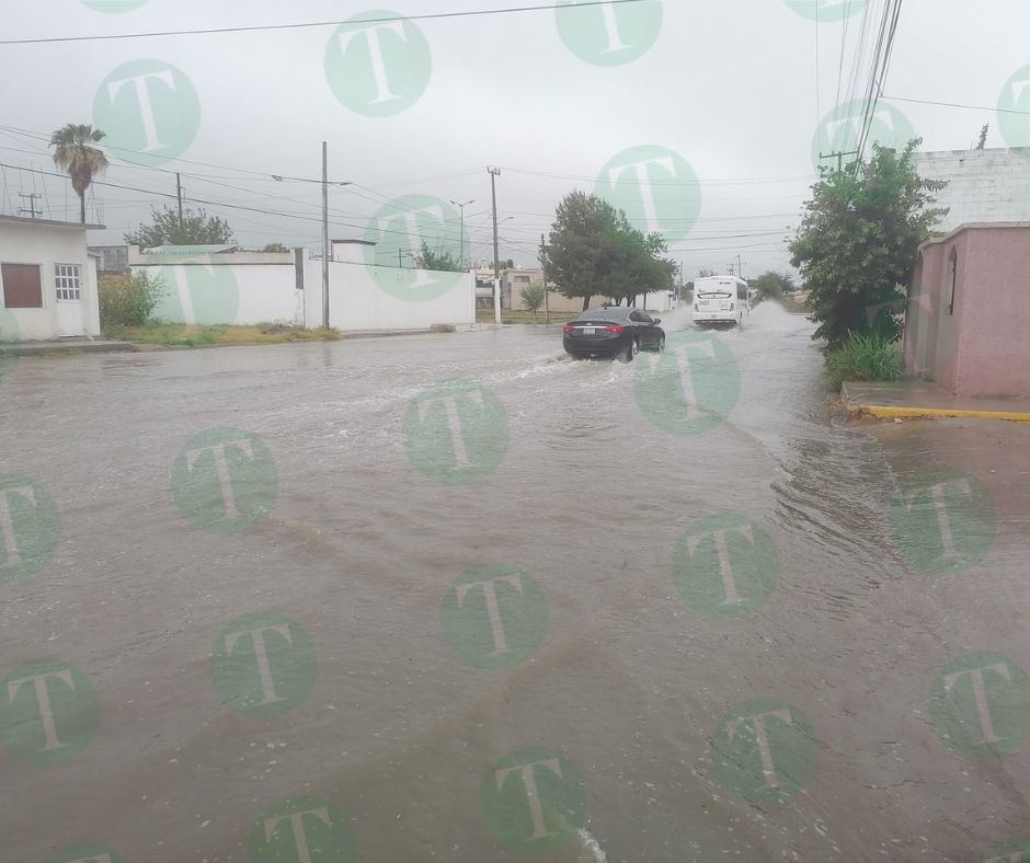 Lluvia inunda principales avenidas al norte de Monclova