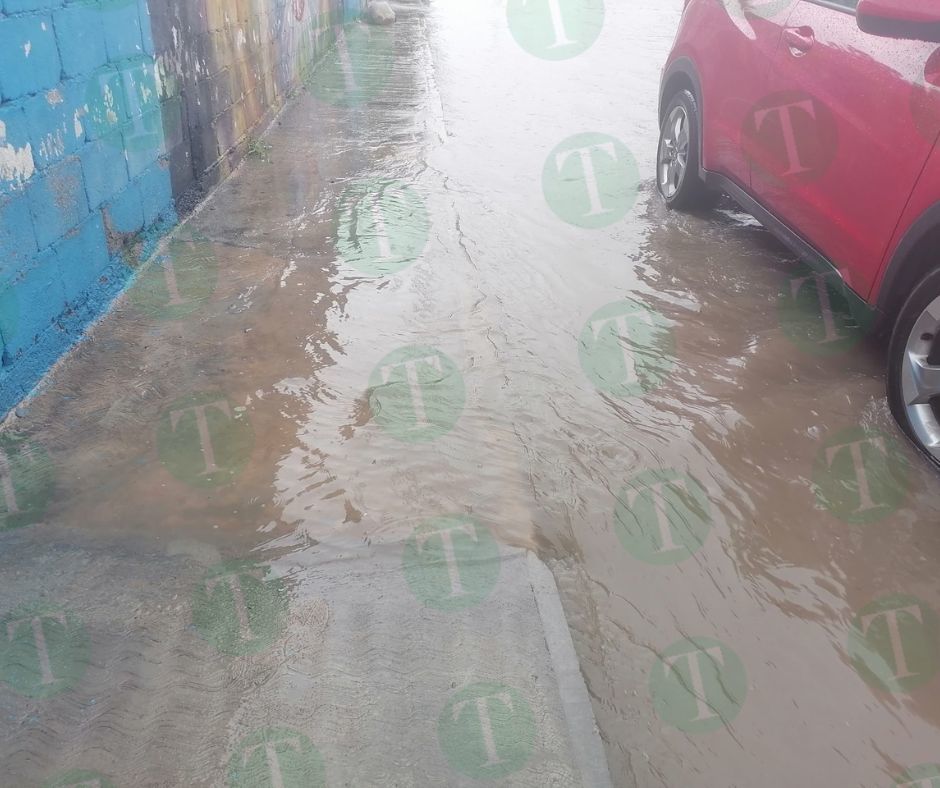 Lluvia inunda principales avenidas al norte de Monclova