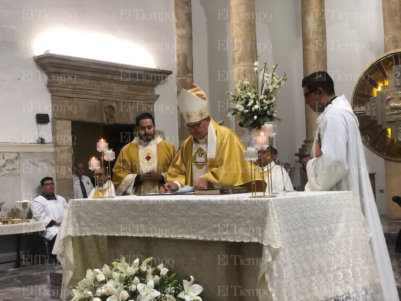 Nestor Martínez es nombrado párroco de la Santiago Apóstol 