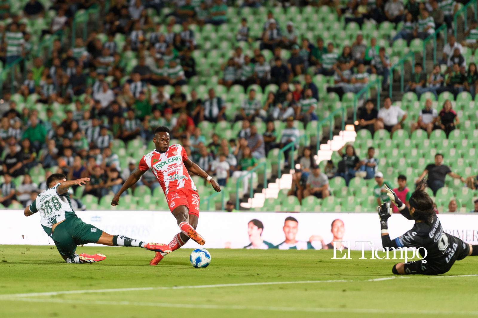 Santos Laguna vence a Necaxa en el Corona