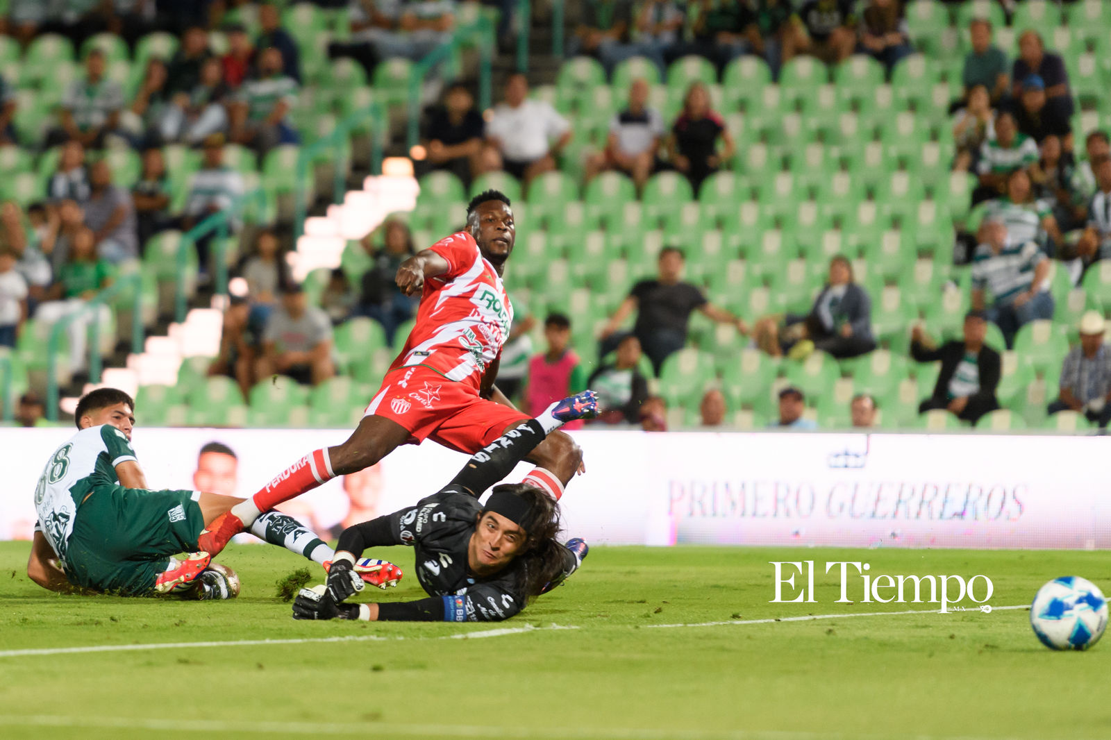 Santos Laguna vence a Necaxa en el Corona