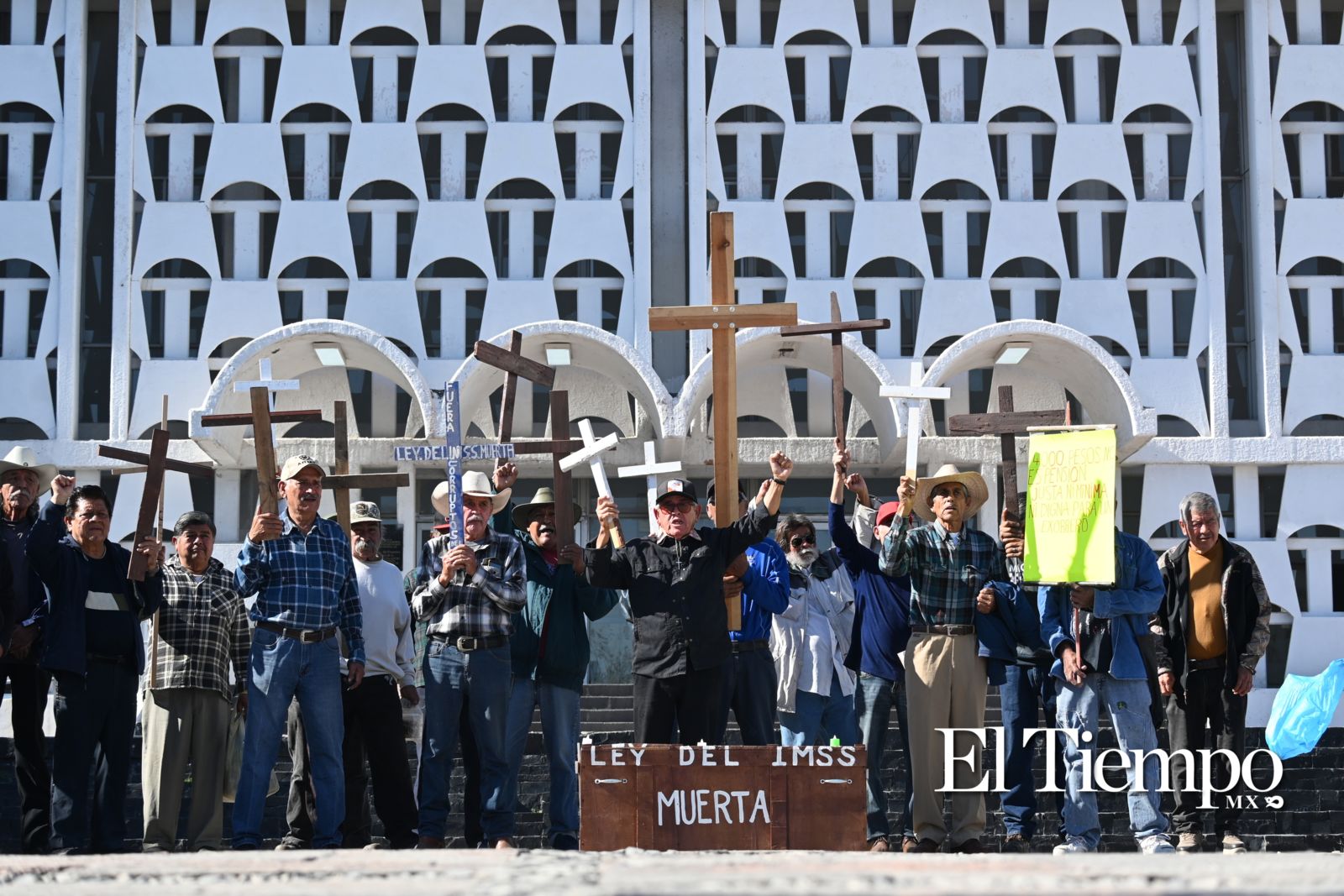 Pensionados alzan la voz: 