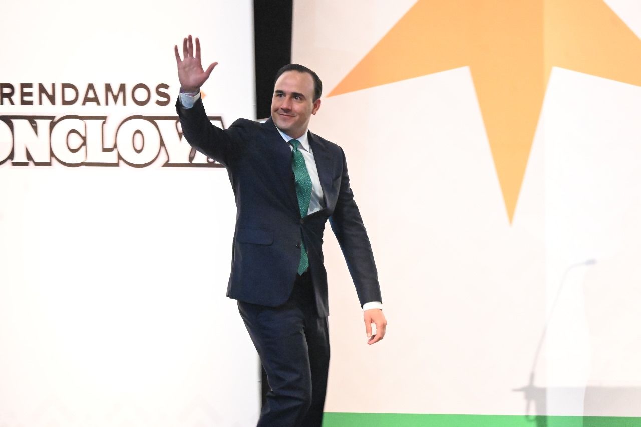 Carlos Villarreal Pérez toma protesta como alcalde de Monclova