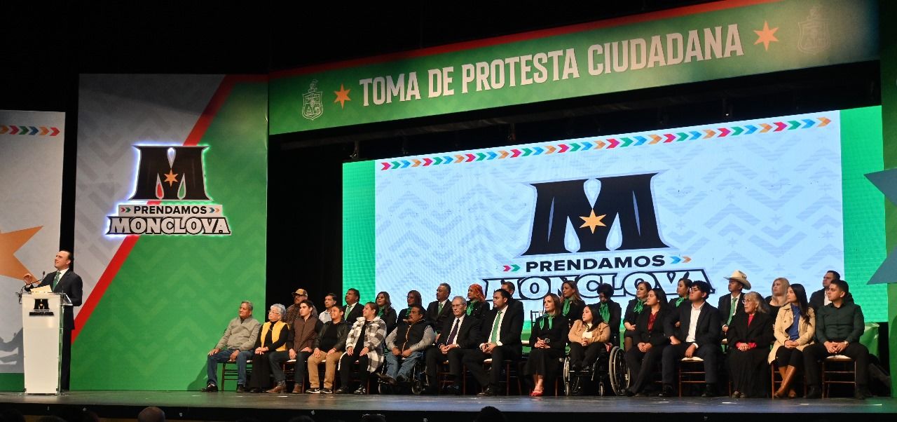 Carlos Villarreal Pérez toma protesta como alcalde de Monclova