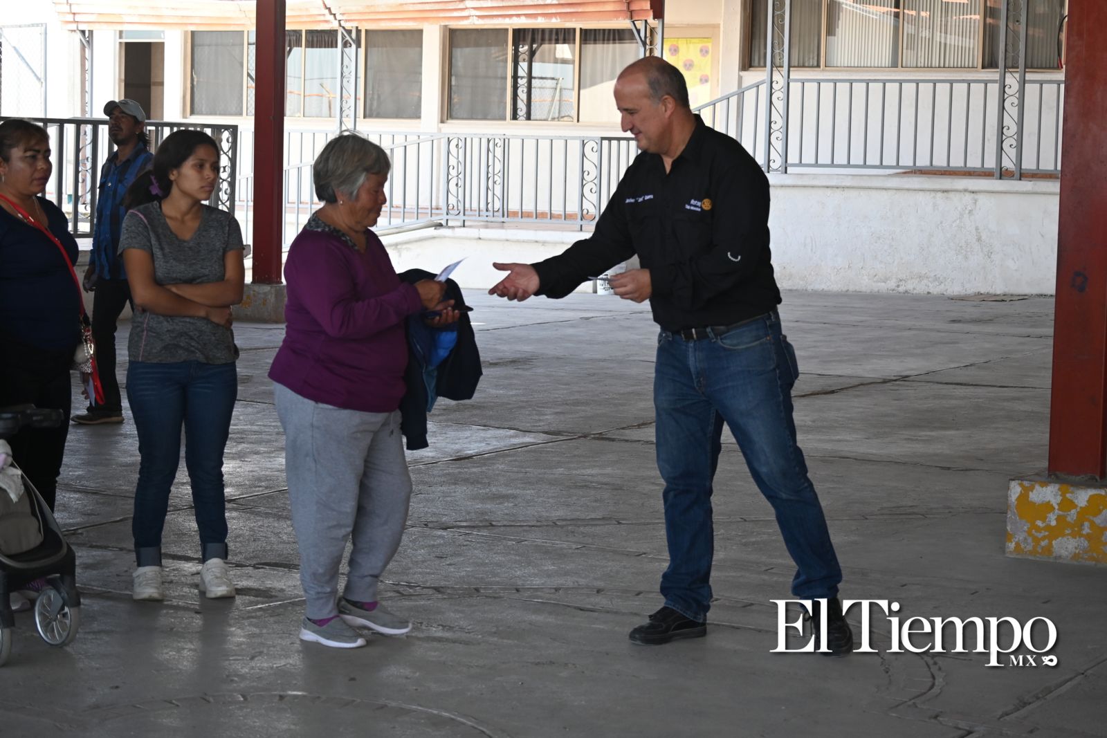  ¡Acción solidaria en el sector oriente! 🎁🎉