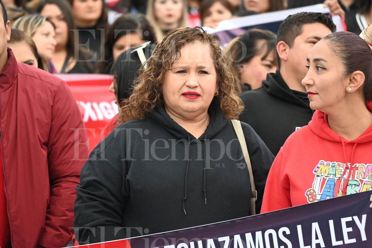 Manifestación y Marcha de docentes contra la ley del ISSSTE