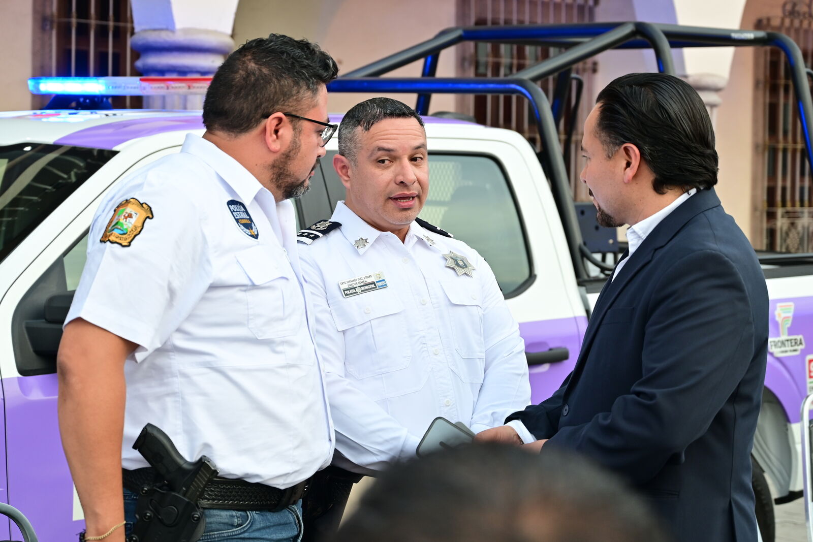 Entrega de unidades patrulla y video camaras de vigilancia 