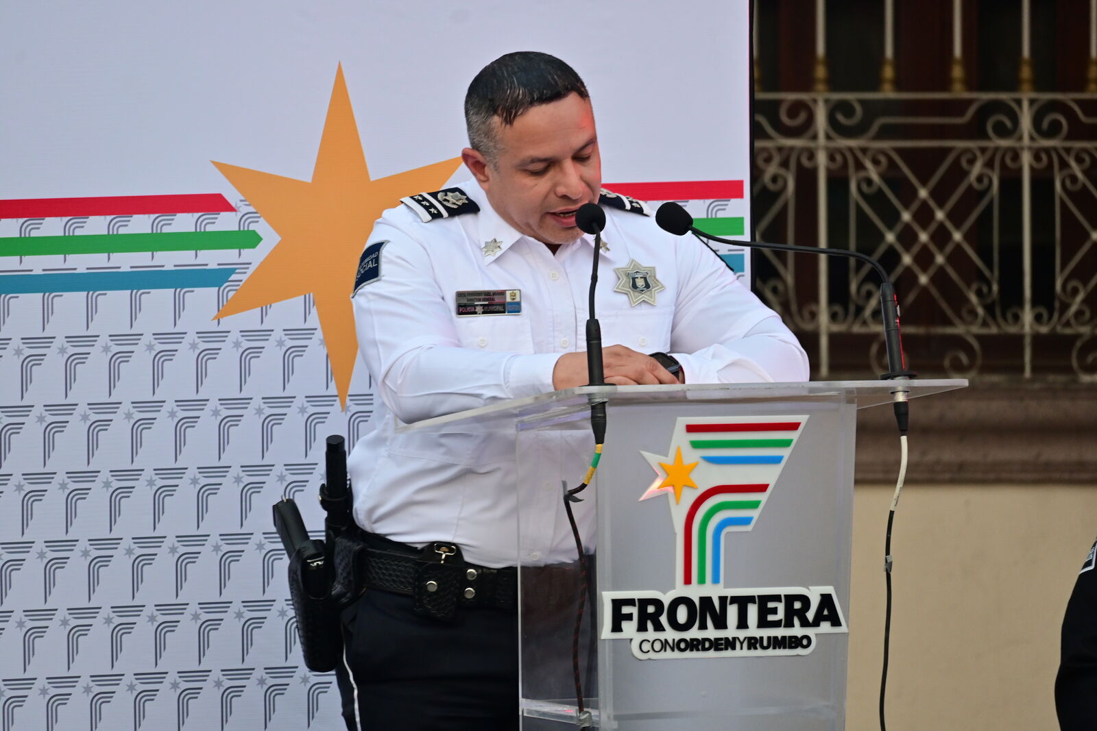 Entrega de unidades patrulla y video camaras de vigilancia 