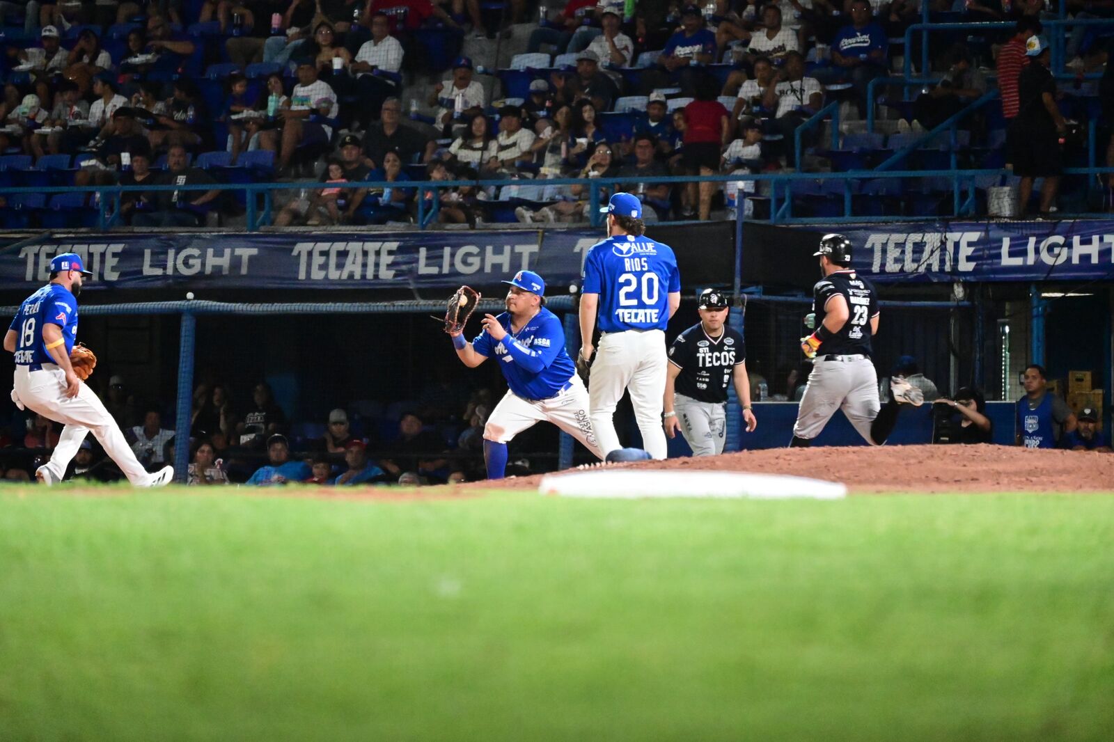 Acereros va Tecos J2