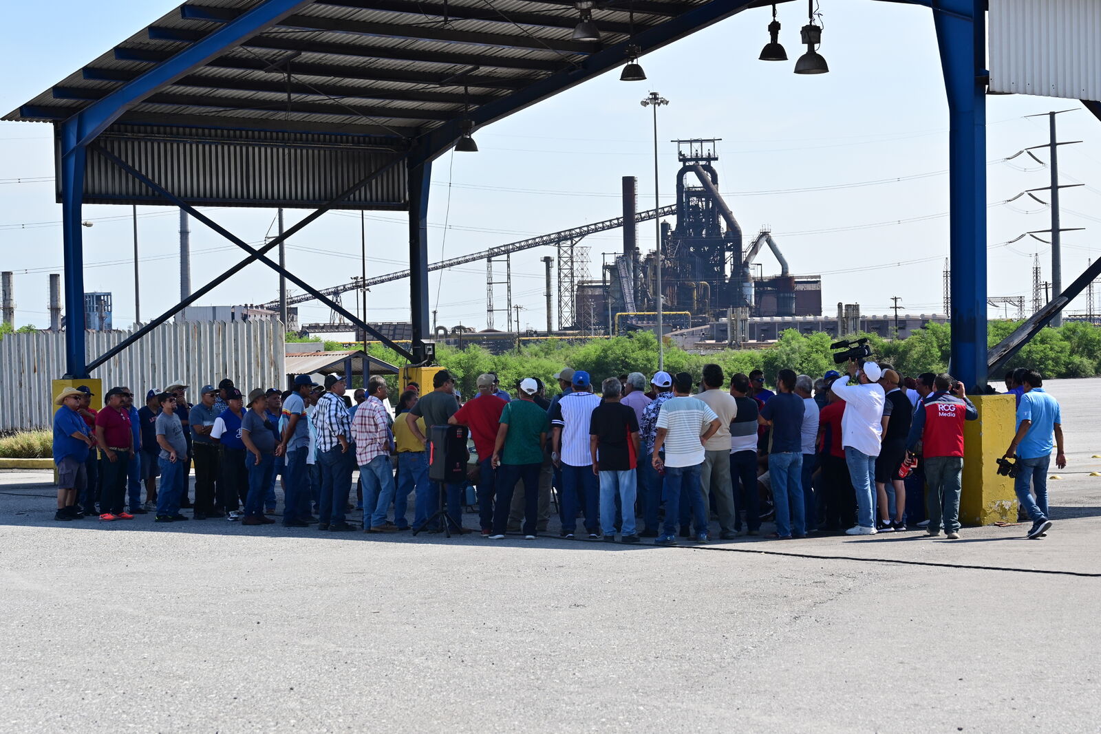 Se reúnen Obreros de  AHMSA