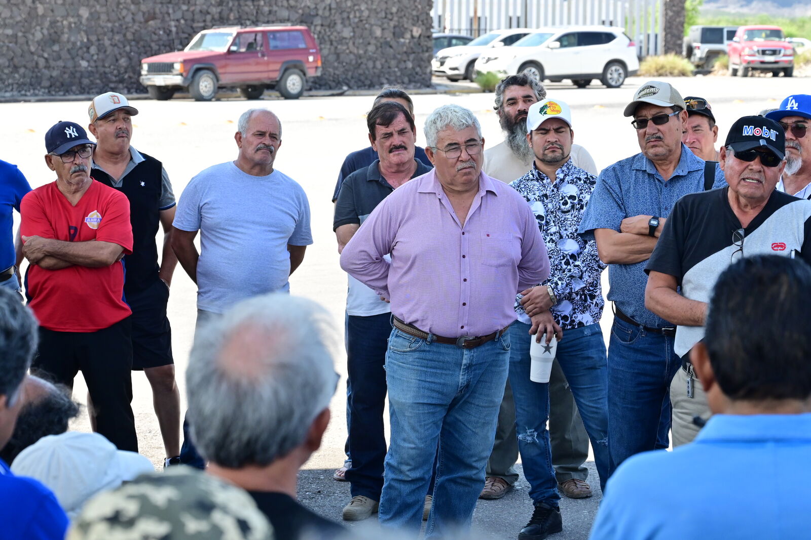 Se reúnen Obreros de  AHMSA