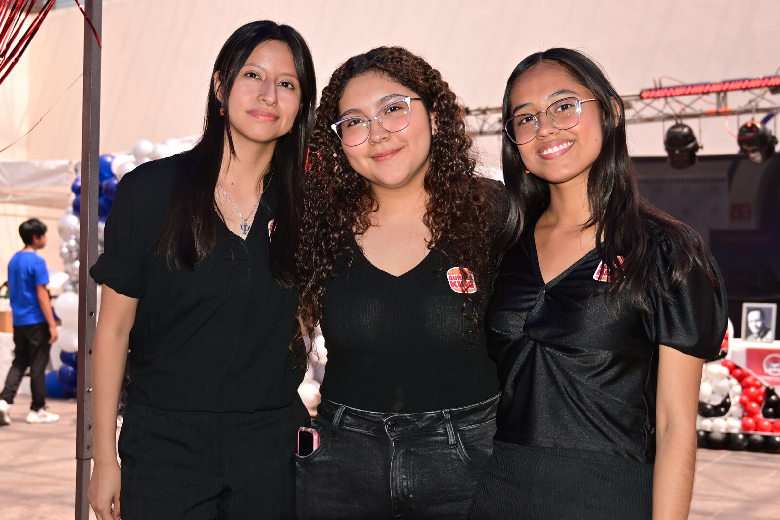 Alumnos de la Universidad Vizcaya celebran su tradicional English Day